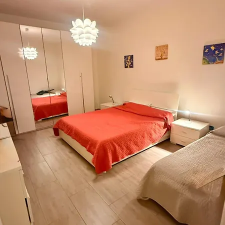 La Casa Dei Melograni *