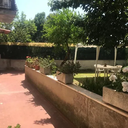 La Casa Dei Melograni * ローマ